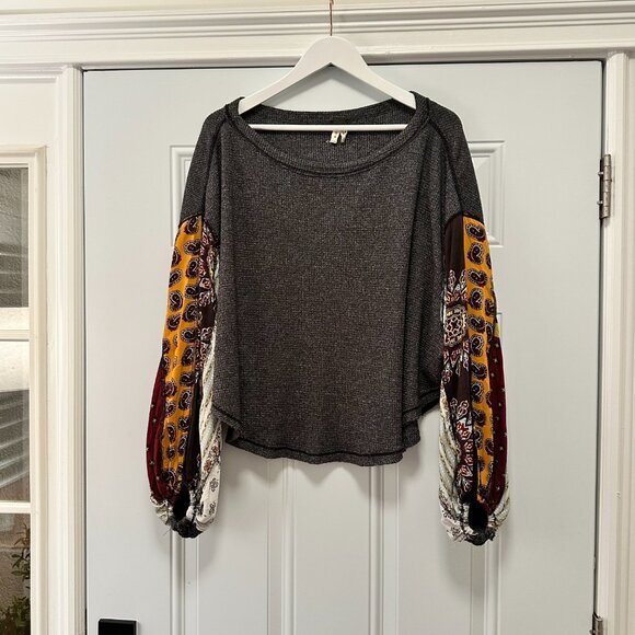 We the Free Blossom Mixed‎ Media Balloon Sleeve GrayThermal Top Size Small - Picture 1 of 5